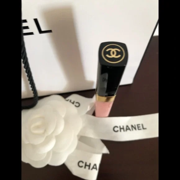 Chanel Glossimer Lip Gloss Pink Crystal #187 - Picture 4 of 5